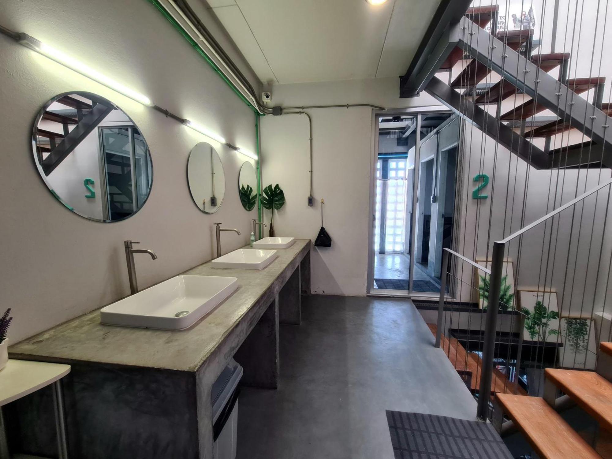 Hybrit Hostel&Cafe หาดใหญ่ ภายนอก รูปภาพ